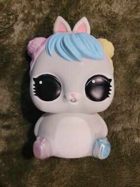 L.O.L. Surprise! Biggie Pets Hop Hop bunny bank